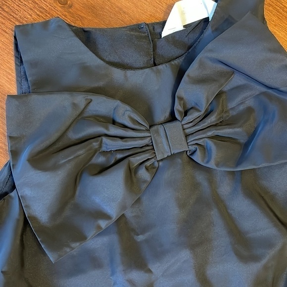 H&M black dress is bow size 7-8 years (Canadian) worn once! - Picture 2 of 6